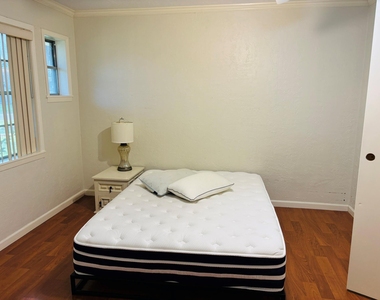 4901 Timber Lane - Photo Thumbnail 20