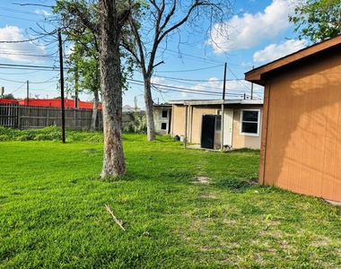 4901 Timber Lane - Photo Thumbnail 30