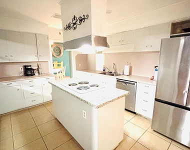 4901 Timber Lane - Photo Thumbnail 6