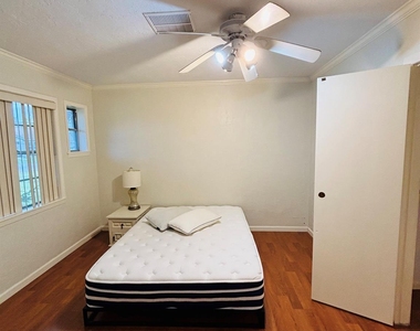4901 Timber Lane - Photo Thumbnail 21
