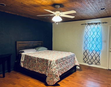 4901 Timber Lane - Photo Thumbnail 16