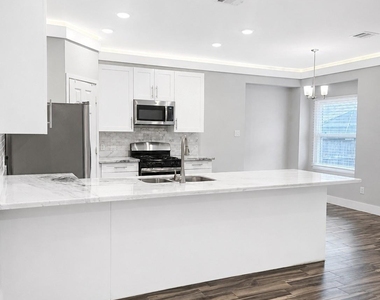 9134 Freeland Street - Photo Thumbnail 4