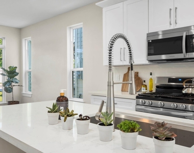 8016 Willow Street - Photo Thumbnail 8