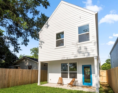 8016 Willow Street - Photo Thumbnail 18