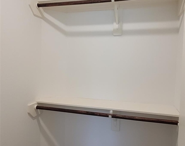 134 Artesian Way - Photo Thumbnail 12