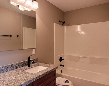 134 Artesian Way - Photo Thumbnail 11