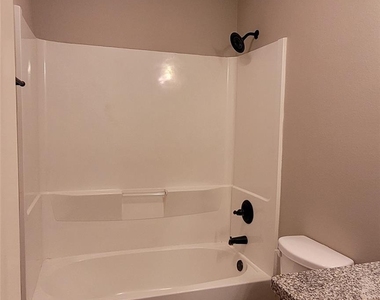 134 Artesian Way - Photo Thumbnail 14