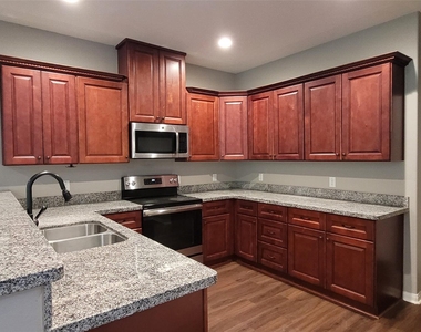 134 Artesian Way - Photo Thumbnail 4
