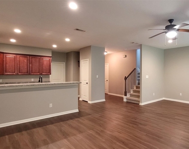 134 Artesian Way - Photo Thumbnail 9