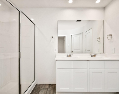 4243 Bromham Farms Drive - Photo Thumbnail 22