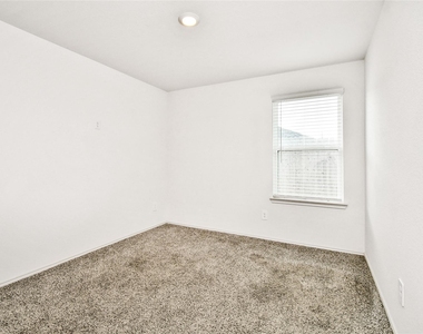 4243 Bromham Farms Drive - Photo Thumbnail 25
