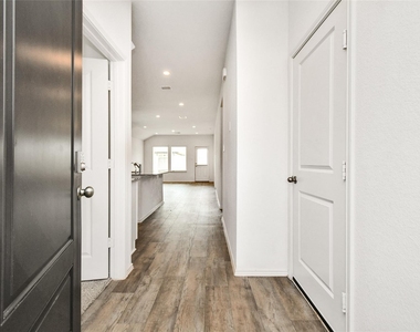 4243 Bromham Farms Drive - Photo Thumbnail 4