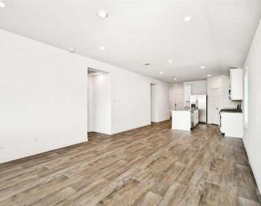 4243 Bromham Farms Drive - Photo Thumbnail 13