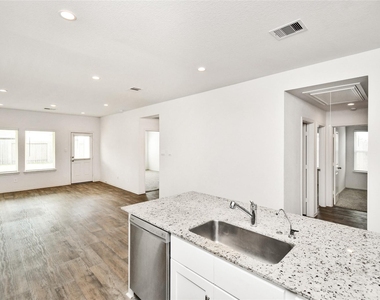 4243 Bromham Farms Drive - Photo Thumbnail 6