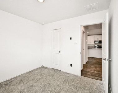 4243 Bromham Farms Drive - Photo Thumbnail 27