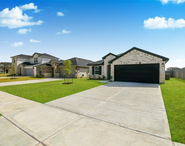 4243 Bromham Farms Drive - Photo Thumbnail 3