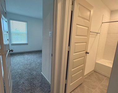 31306 Hexan Heights Lane - Photo Thumbnail 30