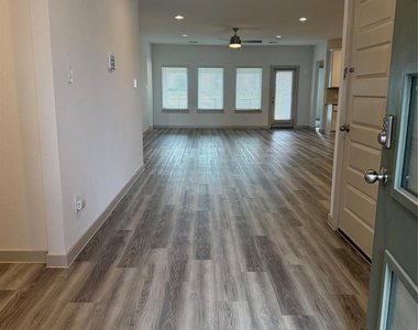 31306 Hexan Heights Lane - Photo Thumbnail 1