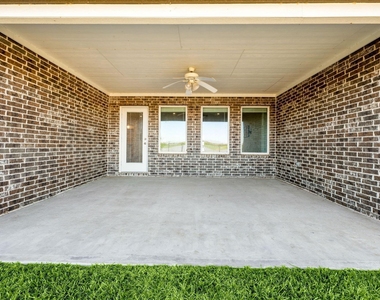 31306 Hexan Heights Lane - Photo Thumbnail 3