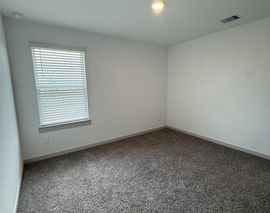 31306 Hexan Heights Lane - Photo Thumbnail 33