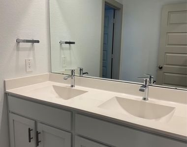 31306 Hexan Heights Lane - Photo Thumbnail 21