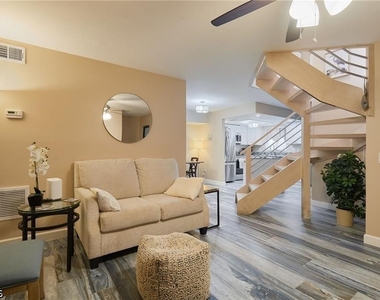 16001 Amberwood Lake Court - Photo Thumbnail 5
