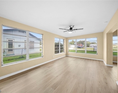 275 Lakeview Drive - Photo Thumbnail 11