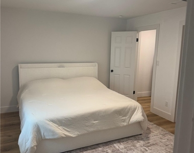 1864 Urbana Avenue - Photo Thumbnail 10