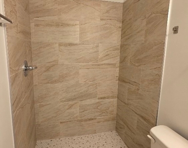 36 Pinewood Boulevard - Photo Thumbnail 14
