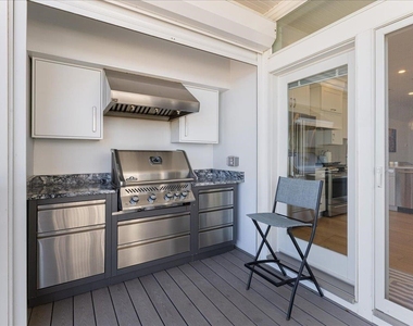 220 North End - Photo Thumbnail 14