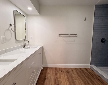 10621 Mcgregor Boulevard - Photo Thumbnail 15