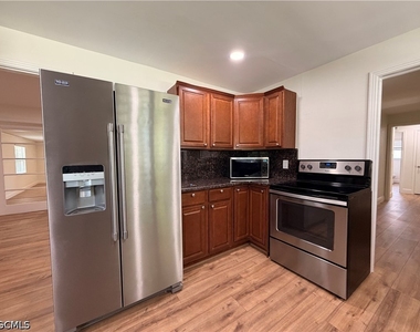 10621 Mcgregor Boulevard - Photo Thumbnail 37