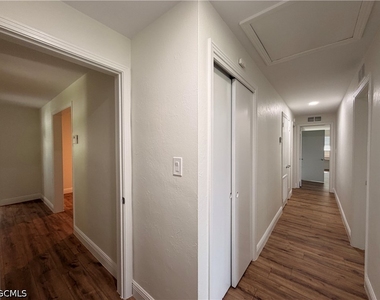 10621 Mcgregor Boulevard - Photo Thumbnail 4