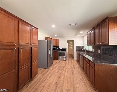 10621 Mcgregor Boulevard - Photo Thumbnail 38