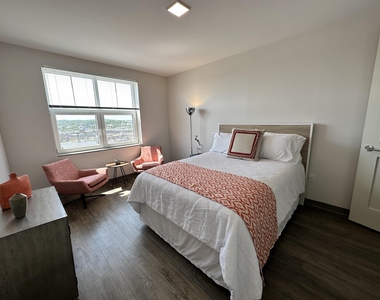 409 Elm - Photo Thumbnail 24