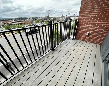 409 Elm - Photo Thumbnail 21