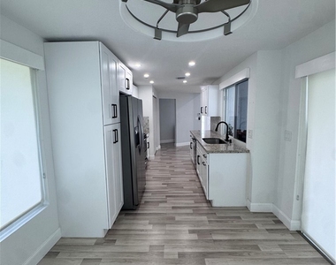 4102 Palm Tree Boulevard - Photo Thumbnail 9