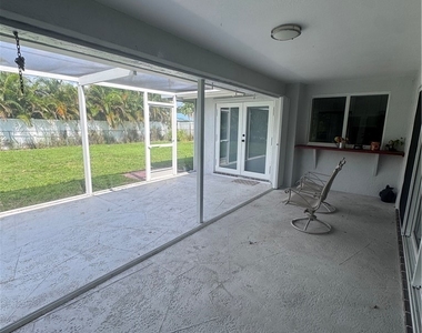 4102 Palm Tree Boulevard - Photo Thumbnail 22