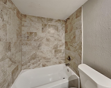 6714 Loch Langham Drive - Photo Thumbnail 15