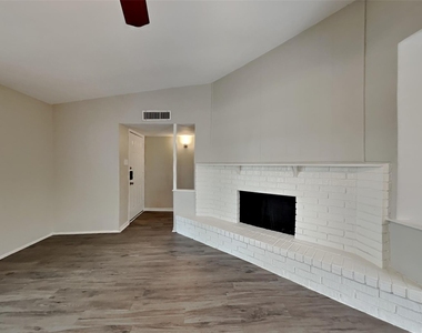 6714 Loch Langham Drive - Photo Thumbnail 2