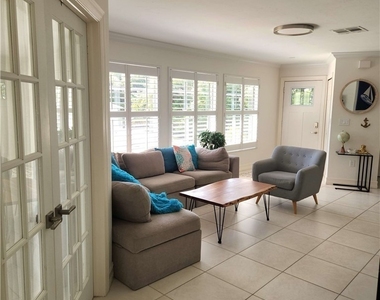1337 Center Lane - Photo Thumbnail 5