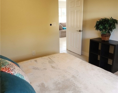 1337 Center Lane - Photo Thumbnail 20