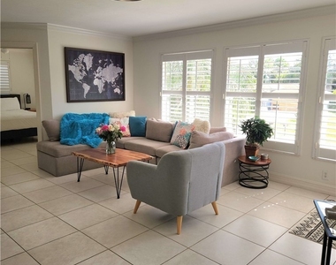 1337 Center Lane - Photo Thumbnail 4