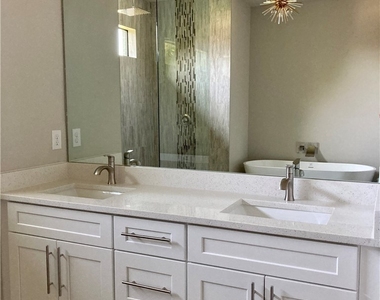 3704 18th Street Sw - Photo Thumbnail 10