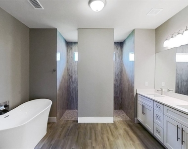 3704 18th Street Sw - Photo Thumbnail 6