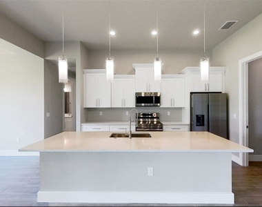 3704 18th Street Sw - Photo Thumbnail 13