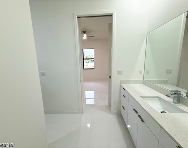 2418 Nw 25th Street - Photo Thumbnail 31