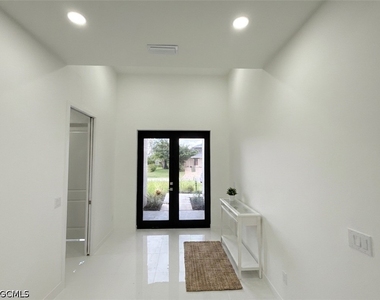 2418 Nw 25th Street - Photo Thumbnail 6
