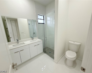 2418 Nw 25th Street - Photo Thumbnail 20