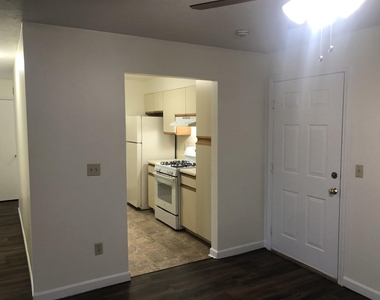 383 Huse - Photo Thumbnail 16